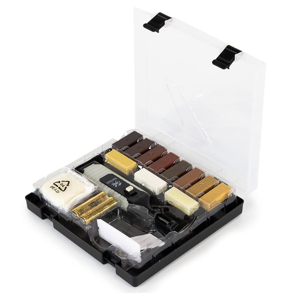 Laminat- und Parkett-Reparaturset mit Hartwachsstangen, elektrischem Schmelzer, Batterien und Reinigungswerkzeugen in einer Kunststoffbox.