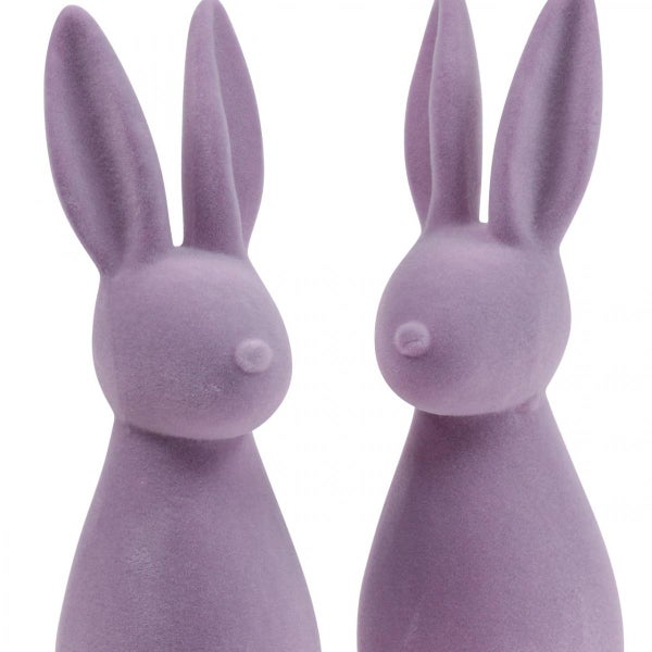 Zwei Hasenfiguren zur Dekoration