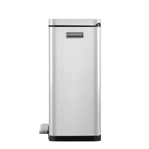 PROREGAL Stilvoller Rechteckiger Treteimer Mit Extra Breitem Pedal & Gedämpften Stay Open Deckel HxBxT 63,7 x 36,2 x 29,7 cm 30 Liter Silber