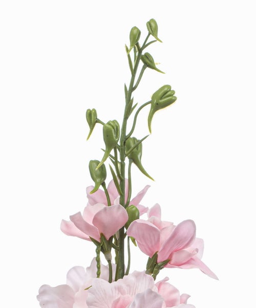 Künstliche Blume mit rosa Blüten und grünen Knospen an einem grünen Stiel.