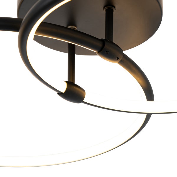 Moderne Deckenleuchte mit LED-Ringen