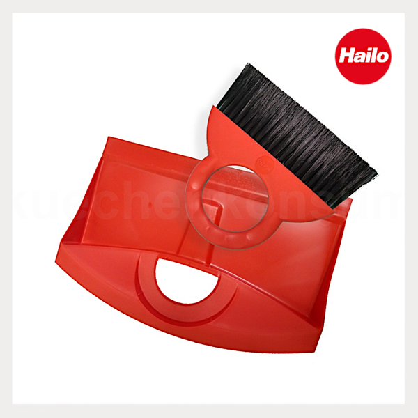 Hailo Handfeger und Kehrschaufel Set aus rotem Kunststoff mit schwarzen Borsten. Hailo Logo.