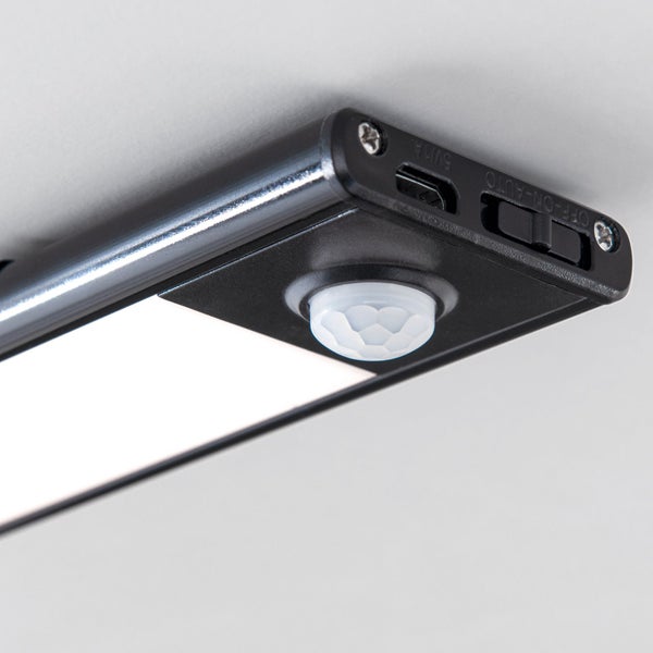 LED Akku Schrankleuchte 40 cm 3000 K Sensor Schwarz