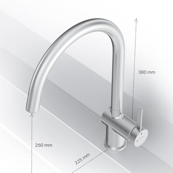 Küchenarmatur aus Metall mit Maßen