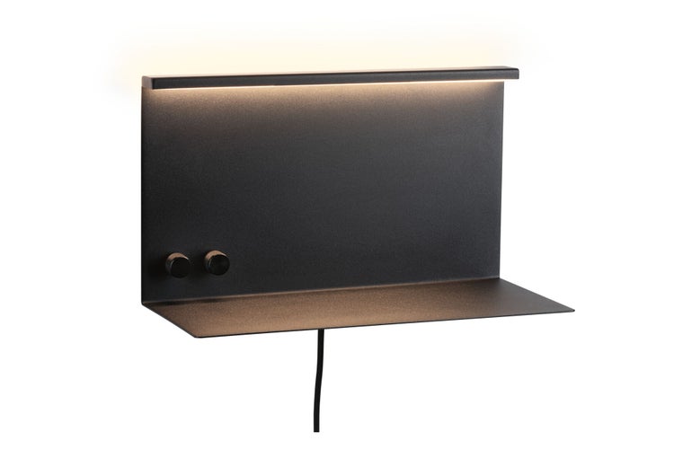Moderne schwarze LED-Wandleuchte aus Metall mit integrierter Ablagefläche, zwei Drehdimmern und indirekter Beleuchtung.