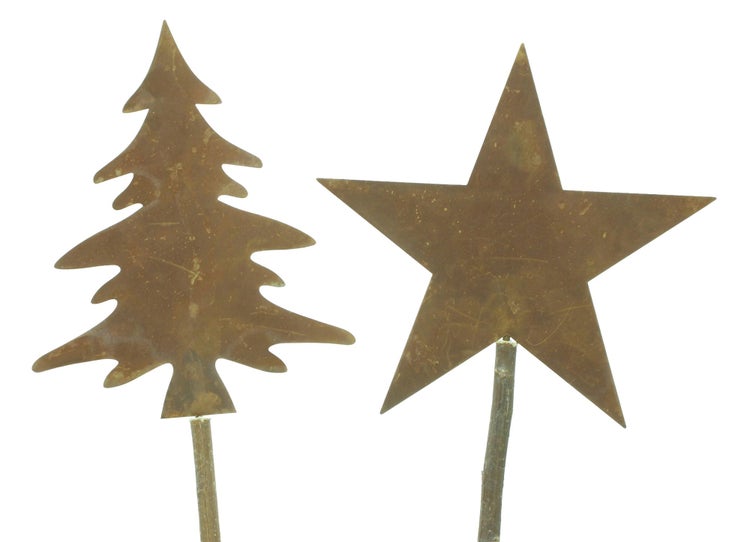 Dekoration mit Baum und Stern auf Stäben