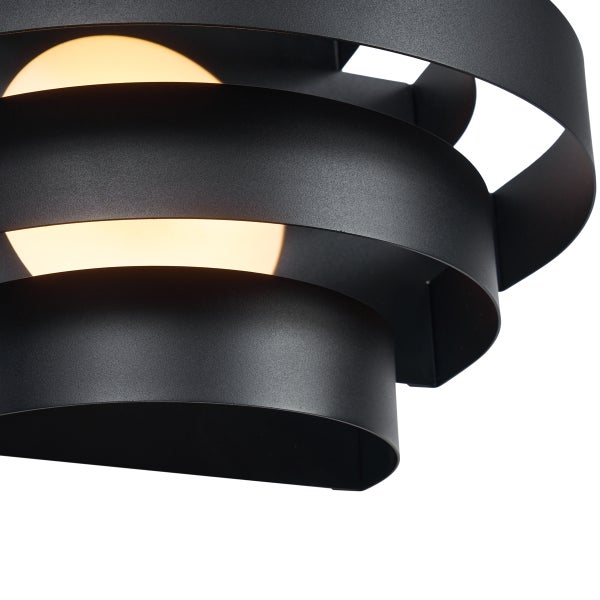 Schwarze Deckenleuchte mit gewundenem Design