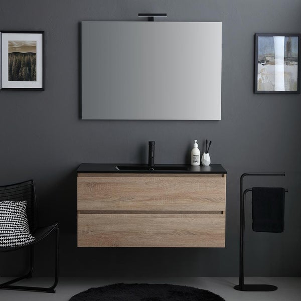 Modernes Badezimmer mit Waschtischunterschrank, Spiegel und Accessoires