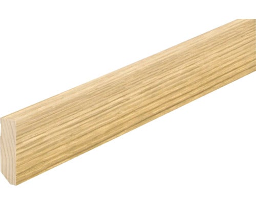 Sockelleiste aus Holz mit sichtbarer Maserung für den Bodenabschluss im Innenbereich.