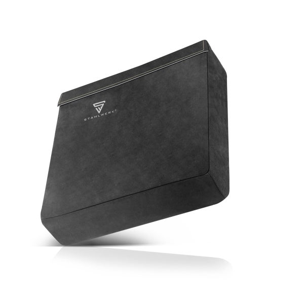 Dekokissen mit Blattmuster