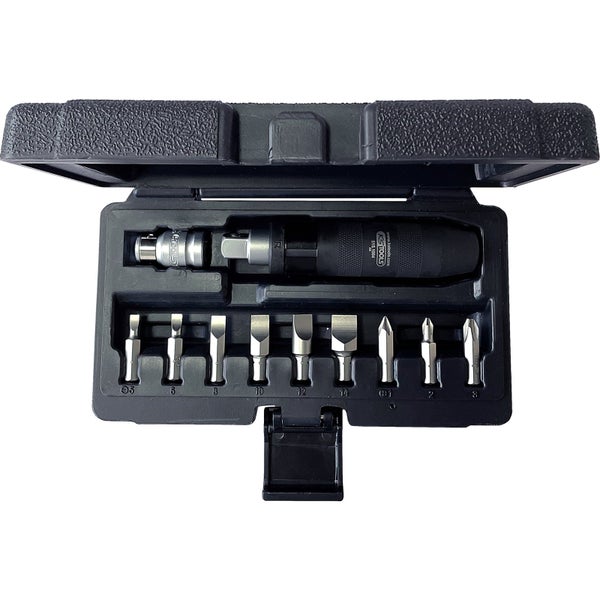 Schlagschrauber Set in geöffnetem Werkzeugkoffer