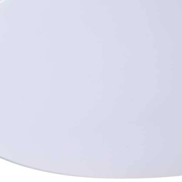 Detailansicht einer glatten, abgerundeten weißen Oberfläche.