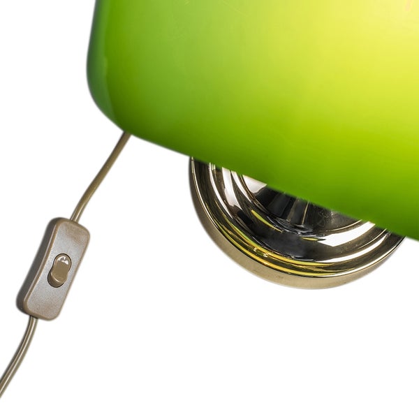 Detailansicht einer Schreibtischlampe mit Schalter