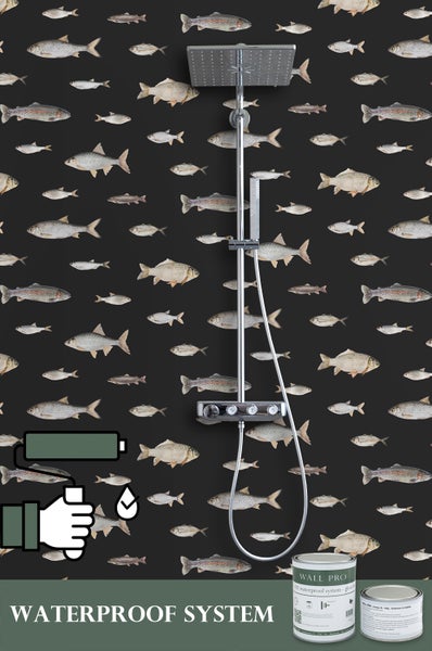 Badezimmer mit Duscharmatur und Wandabdichtungssystem mit Fischmuster