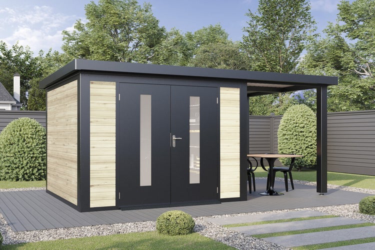 Modernes Gartenhaus mit Flachdach und seitlichem Anbau auf einer Terrasse stehend mit Doppeltür und Glaseinsätzen im Garten.
