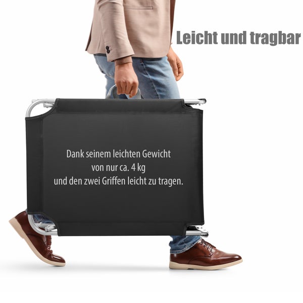 Leichte und tragbare Campingliege mit zwei Griffen.