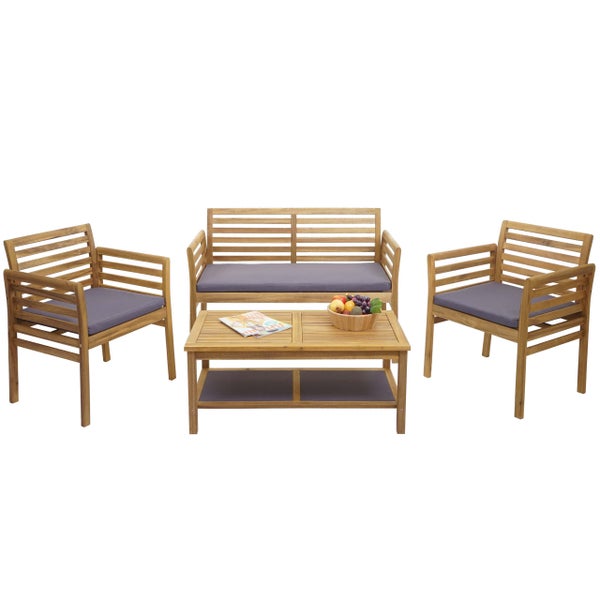 Gartenmöbel-Set aus Holz bestehend aus einer 2-Sitzer Bank, zwei Sesseln und einem Couchtisch mit Sitzkissen.