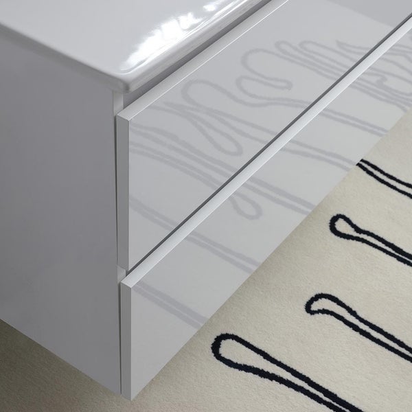 Detailaufnahme eines Badezimmerunterschranks mit Schubladen