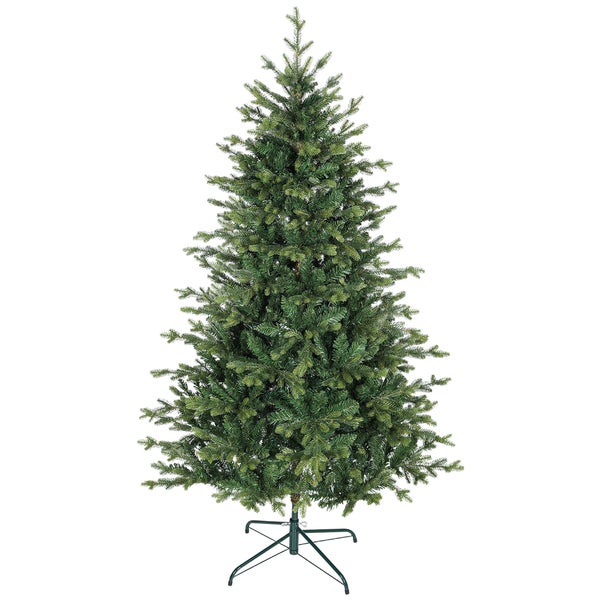 Künstlicher Weihnachtsbaum mit grünen Nadeln und Metallständer.
