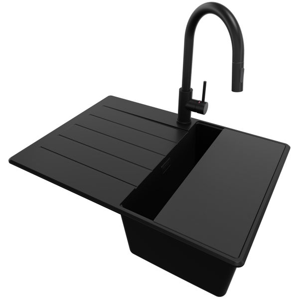 Spüle mit Abtropffläche und Armatur