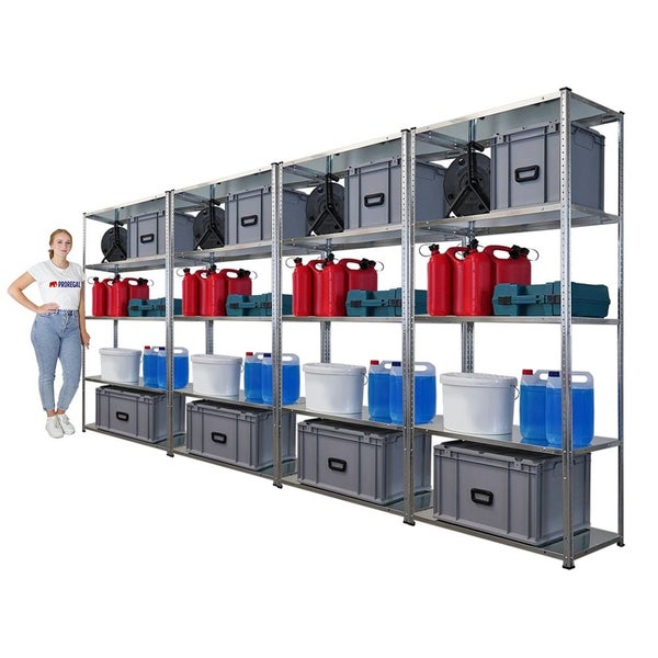 Regalsystem mit Lagerbehältern, Kanistern und Schlauchaufrollern für eine übersichtliche Aufbewahrung