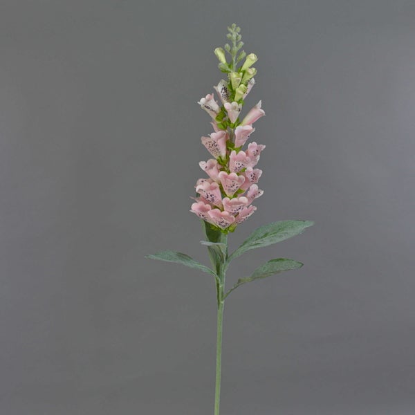 Künstlicher Fingerhut mit rosa Blüten und grünen Blättern.