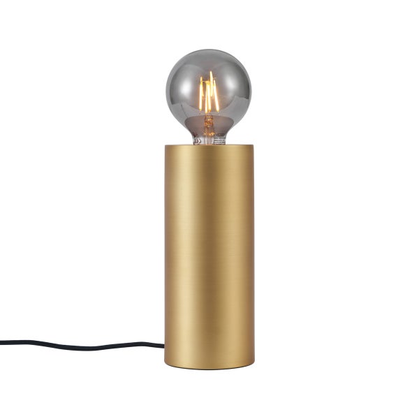 Zylindrische Tischleuchte in Goldoptik mit einer großen LED Filament Glühbirne und einem schwarzen Kabel.