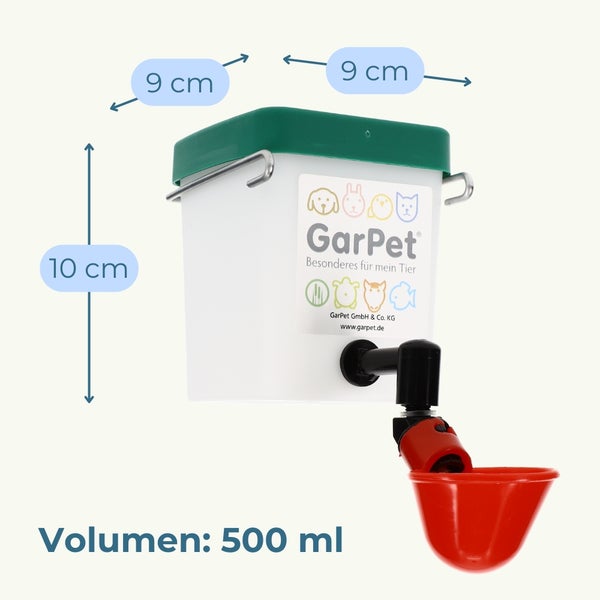 GarPet Tränke für Kleintiere, 500 Milliliter Volumen, 10 Zentimeter hoch und 9 Zentimeter breit, aus Kunststoff mit rotem Trinknapf.
