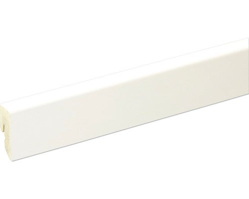Weiße Fußleiste aus Holz