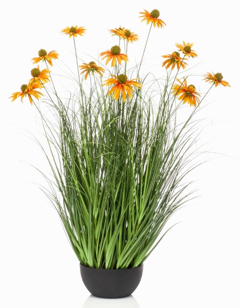 Künstliche Pflanze Gras mit orangefarbenen Sonnenhutblüten im schwarzen Topf.