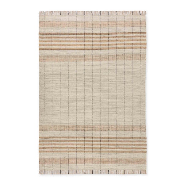 Rechteckiger flachgewebter Teppich mit Streifenmuster, Gitterstruktur und Fransen in Beige und Braun.