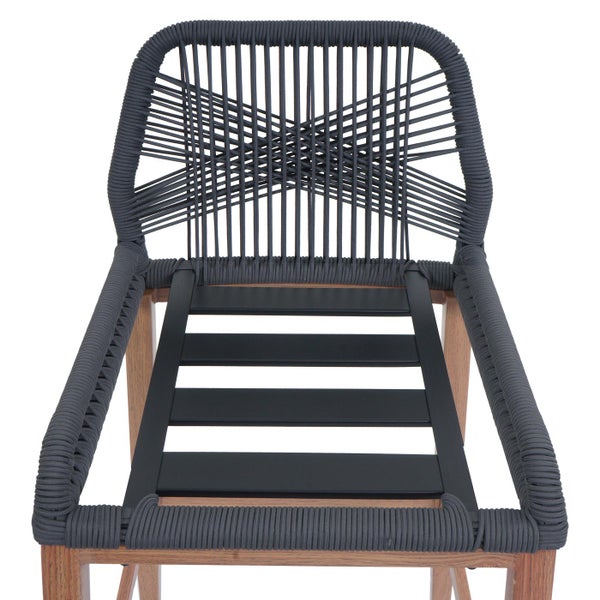 Stuhl mit Kordelbespannung und Holzgestell