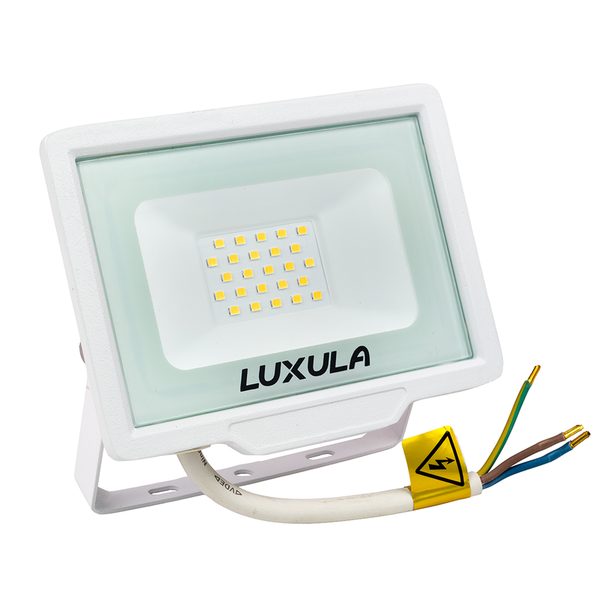 LED-Strahler mit LUXULA Logo und Warnsymbol für elektrische Spannung