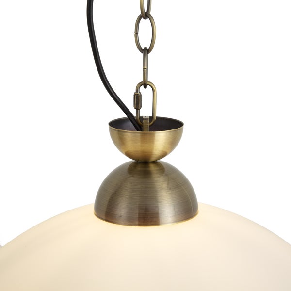 Pendelleuchte mit Kuppelschirm aus Glas und Aufhängung aus Metall