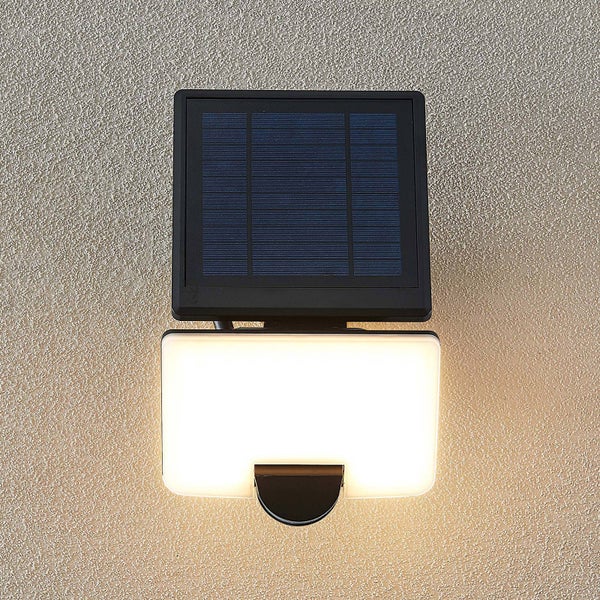 Solar-Wandleuchte mit LED und Bewegungsmelder.
