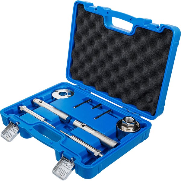 Werkzeug-Set von BGS in einem blauen Tragekoffer mit Metalleinsätzen und Schaumstoffpolsterung für fachgerechte Reparaturen.