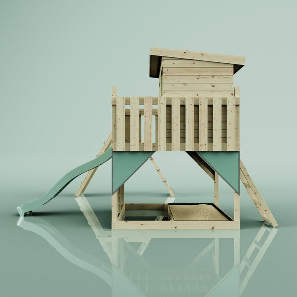 Spielturm aus Holz mit Rutsche, Sandkasten, Kletterleiter und Spielhaus.