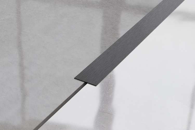 Detailansicht einer Duschkabinenbefestigung