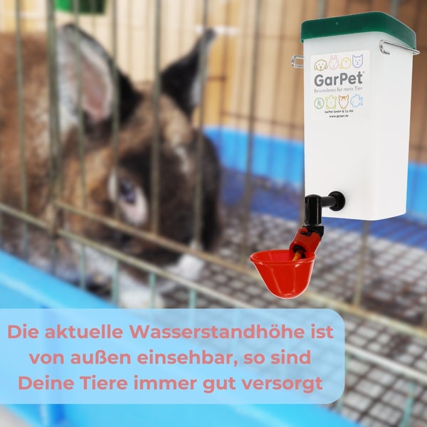 GarPet Logo vor Hasenstall mit Trinkvorrichtung für Kleintiere