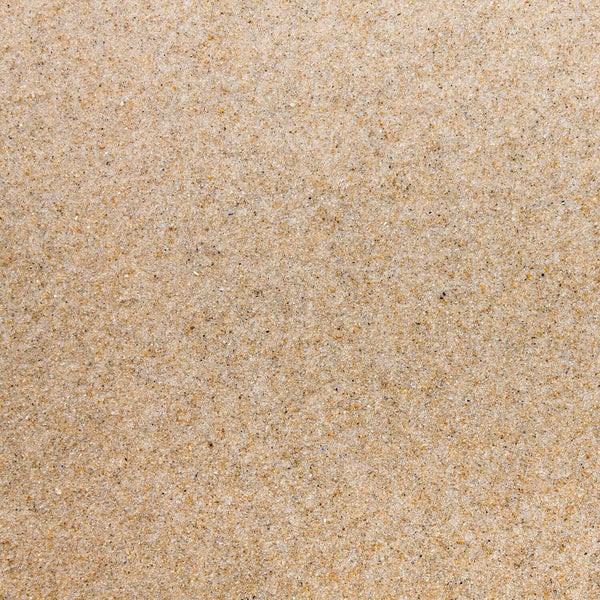 Feinkörniger Sand für Bauvorhaben oder Gartenarbeiten.