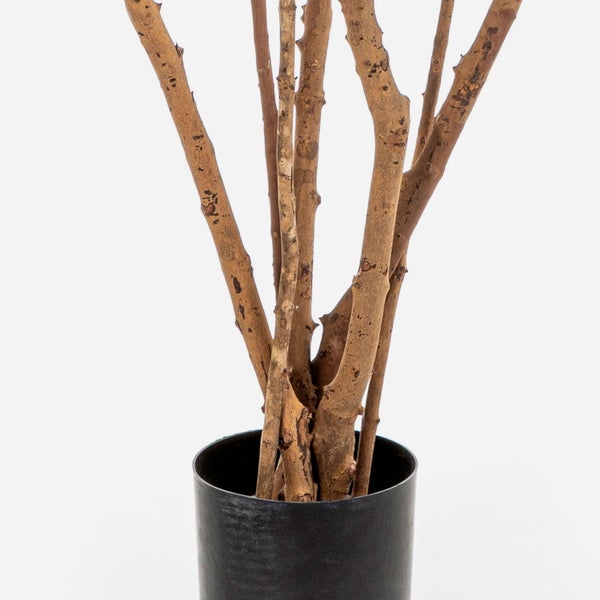 Künstliche Rose mit einer roten Blüte und grünem Stiel mit Blättern.