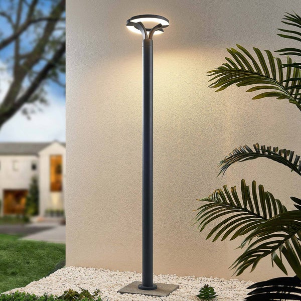 Lindby LED Mastleuchte außen Keily (spritzwassergeschützt (Modern) in Schwarz aus Aluminium (2 flammig, ) - Kandelaber Außenleuchte