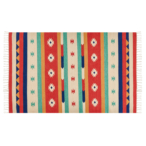 Detailansicht eines gestreiften Teppichs mit Fransen