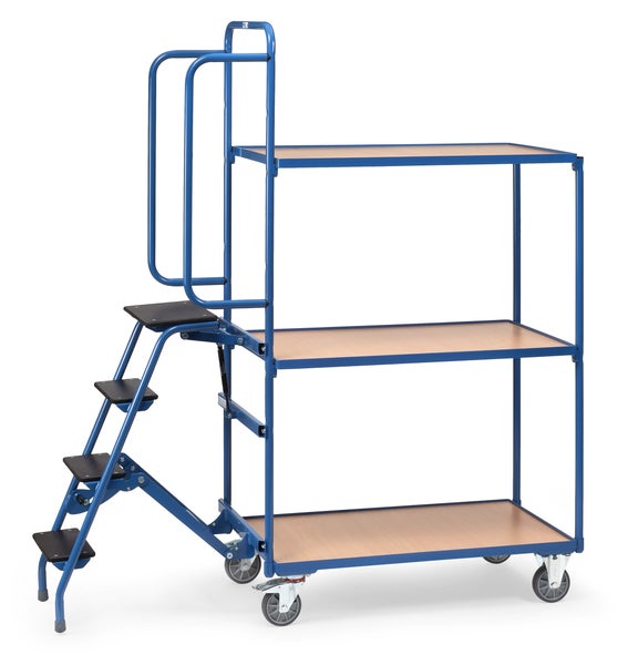 Etagenwagen mit Treppe und drei Holzablagen auf Rollen