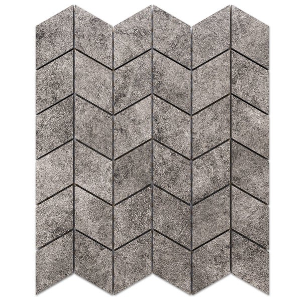 Mosaikfliese im Chevron-Muster aus Feinsteinzeug in Steinoptik für Wand und Boden.