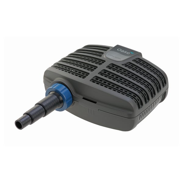 Oase Teichpumpe mit geripptem Gehäuse und abgestufter Schlauchtülle.