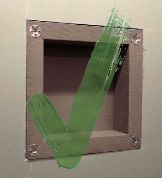 Eckige Badsanierungsbox mit Montageelementen