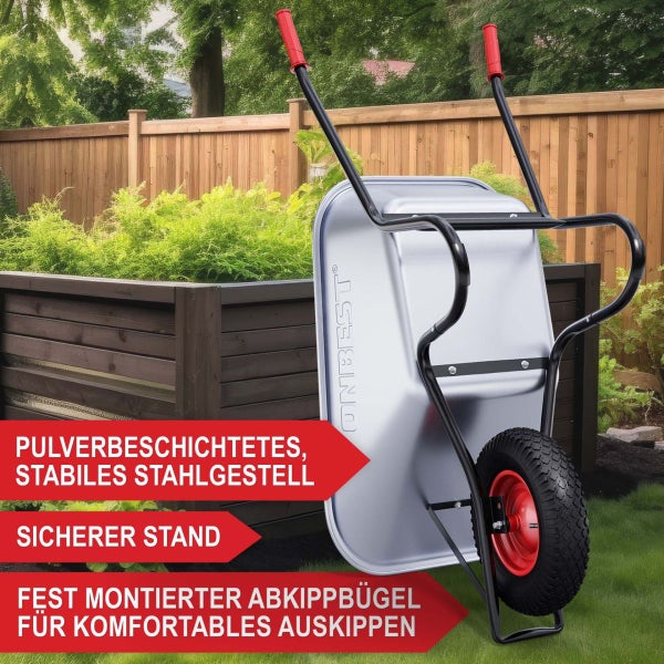 Schubkarre mit Metallwanne, ONBEST Logo, pulverbeschichtetem Stahlgestell und Abkippbügel in einem Garten.