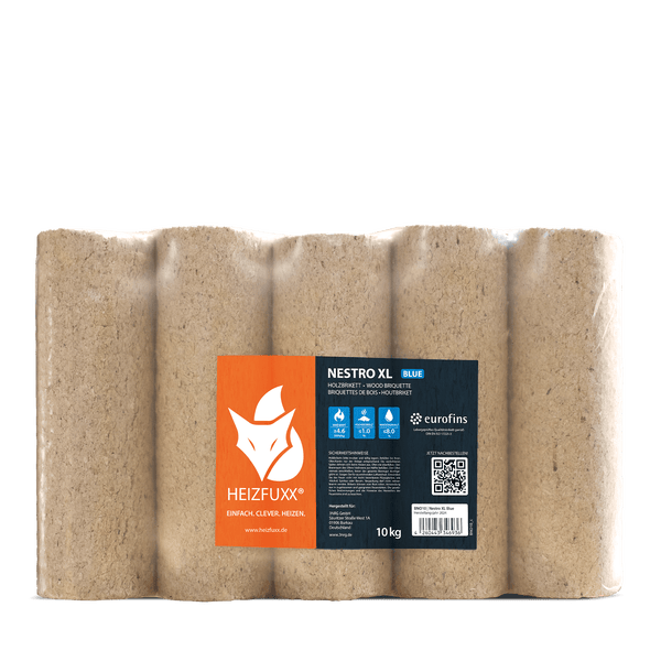 Heizfuxx Holzbriketts Nestro XL Blue, 10 Kilogramm Packung mit runden Briketts aus gepresstem Holz, Heizfuxx Logo.