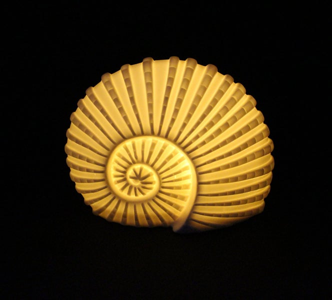 FRANK FLECHTWAREN | LED-Muschel White, PORZELLAN, KUNSTSTOFF, 18 x 9 x 15 cm